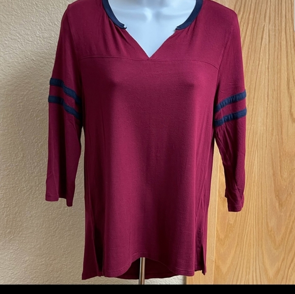 Maurices Dark Pink and Navy Baseball Style Top - Picture 1 of 4